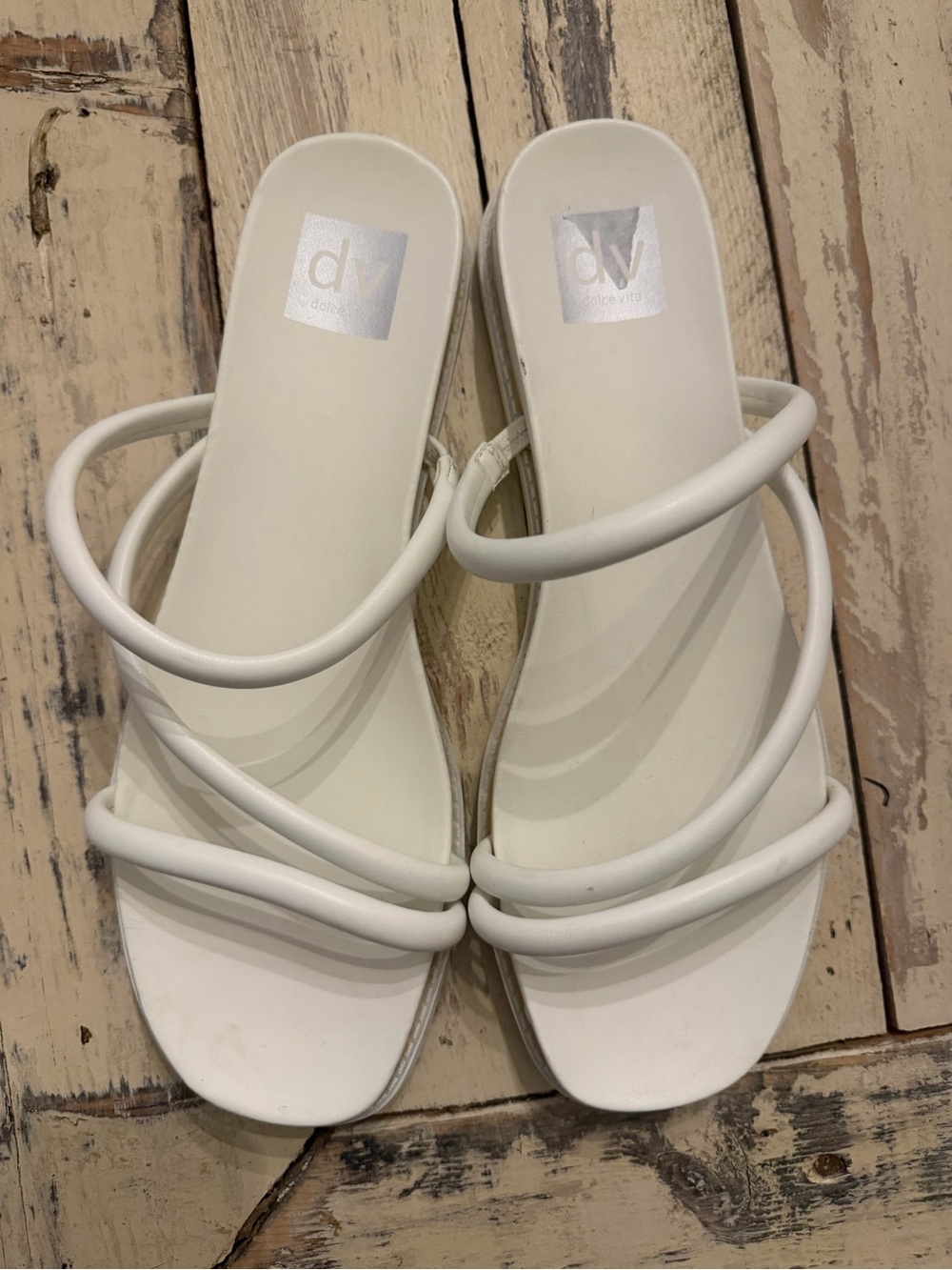 DV Dolce Vita Cortez Strappy Slide - Picture 2 of 2